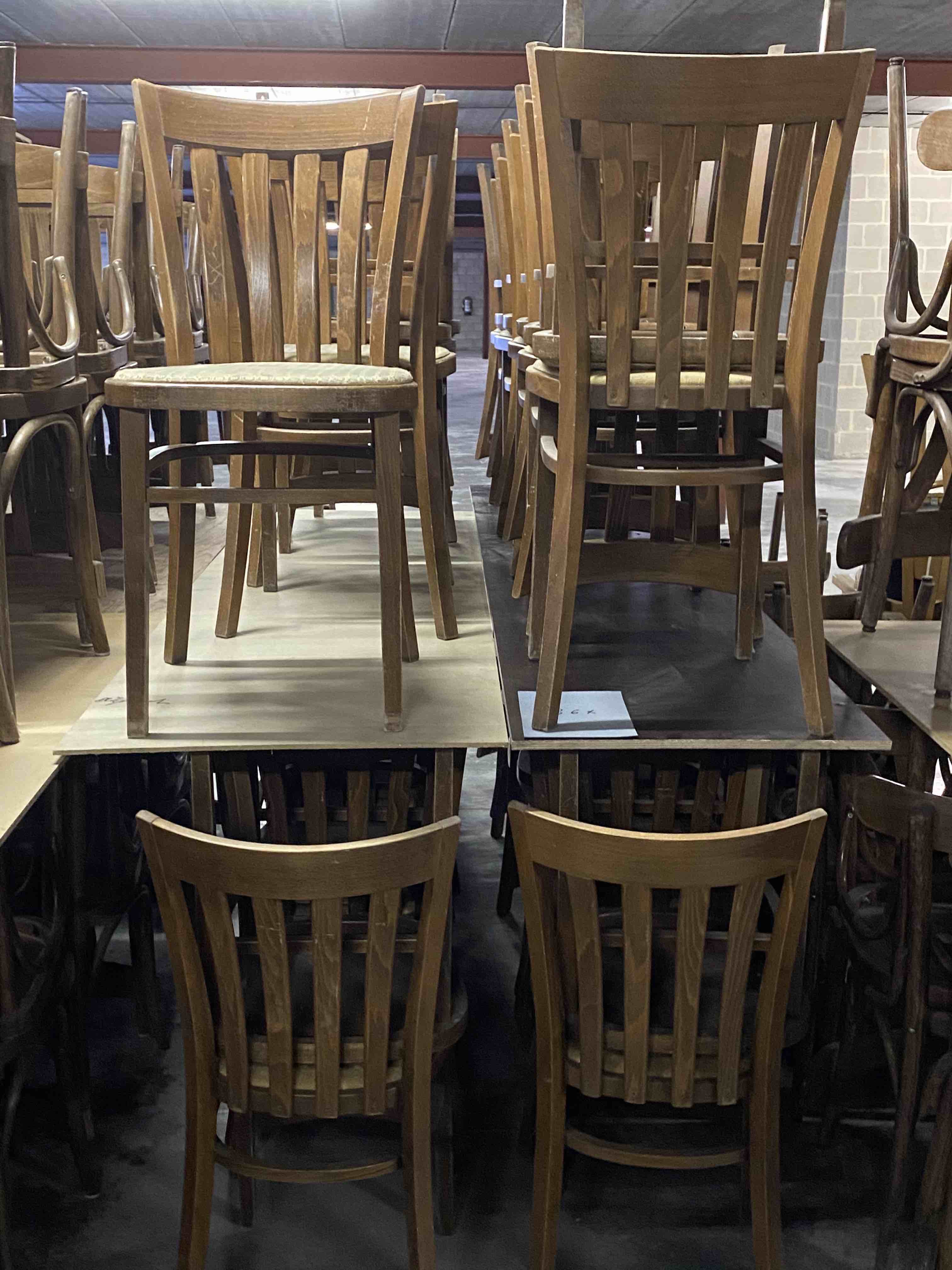 Praktisch trainer nationalisme Lot 36 stoelen hout met beklede zit - Roex